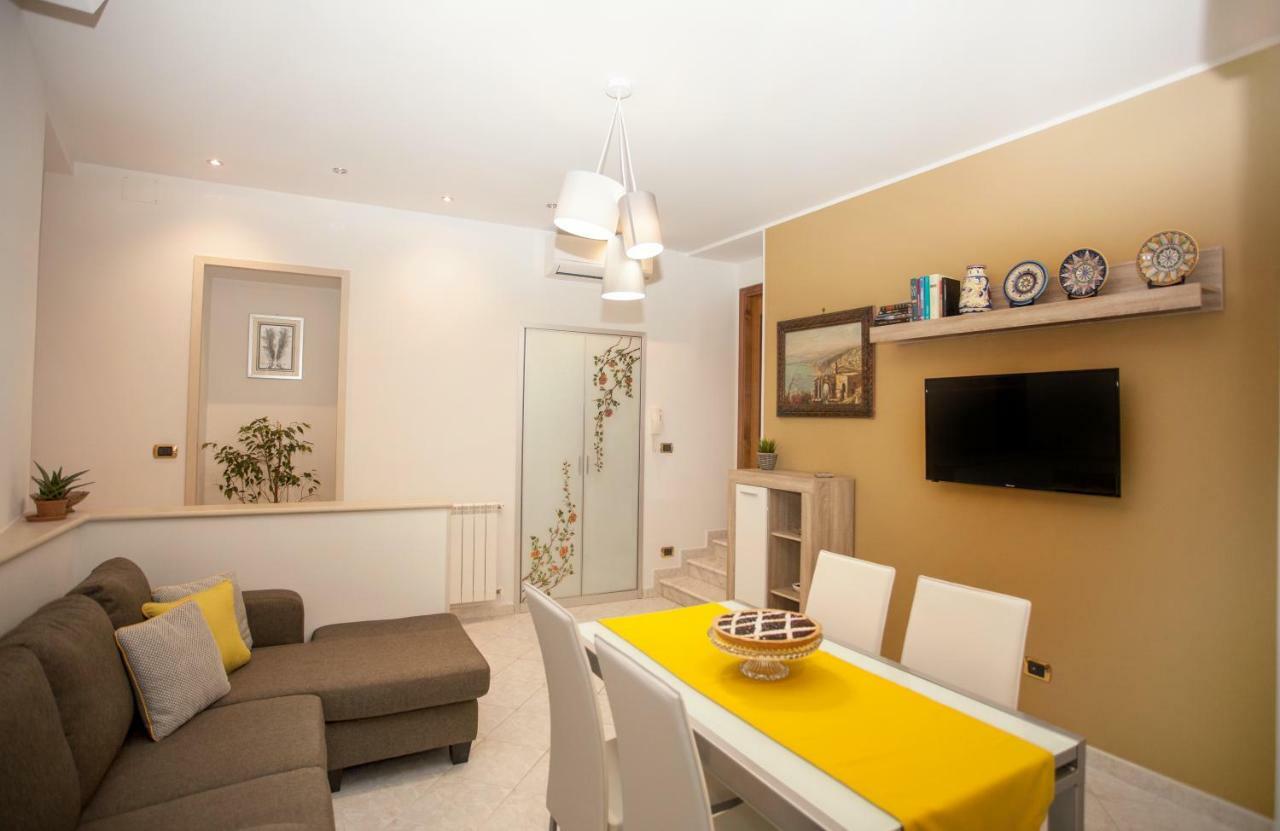 דירות טאורמינה Casa Rosaria מראה חיצוני תמונה